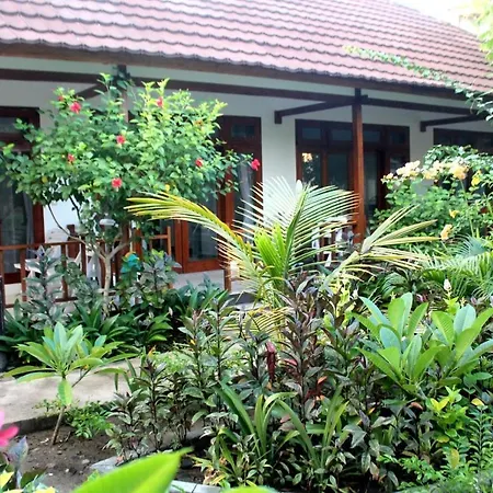 Gili Smile Bungalow-2